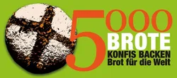 rundes Brot mit Kreuz Schriftzug in orange, weis und schwarz: 5000 Brote, Konfis backen für die Welt